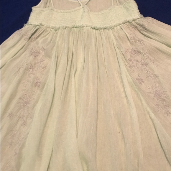 Free People Flowy Tunic/Dress with Floral Embroidery Raw Frayed Hem Size S - Picture 5 of 8